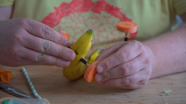 Stap 11 - Bananenwagen | Kunstmobiel