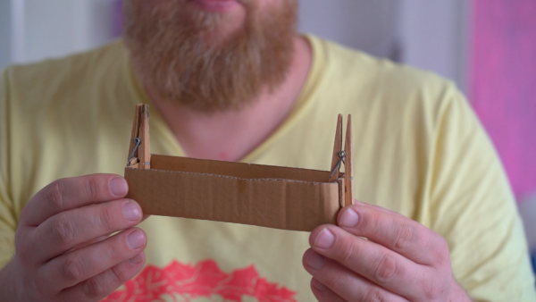 Tip - Kartonnenwagen | Kunstmobiel
